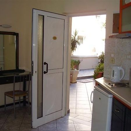 Nirvana Studios And Apartements Georgioupoli Bagian luar foto